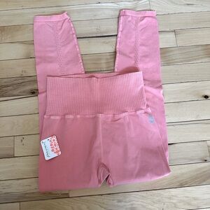 Free people movement leggings, NWT